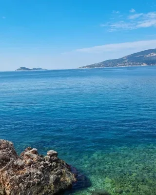 Sky above, sea blow, peace within. 💙 Explore the beauty of nature and become amazed with 50 shades of blue 🤗

.

#kalkanturkey #kalkan #boutiquehotels